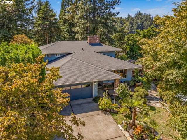 725 Nw MAWRCREST Dr, Gresham, OR 97030