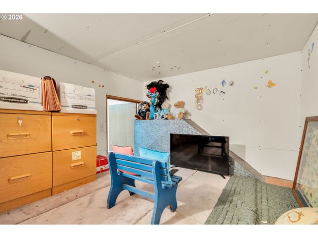 725 Nw MAWRCREST Dr, Gresham, OR 97030