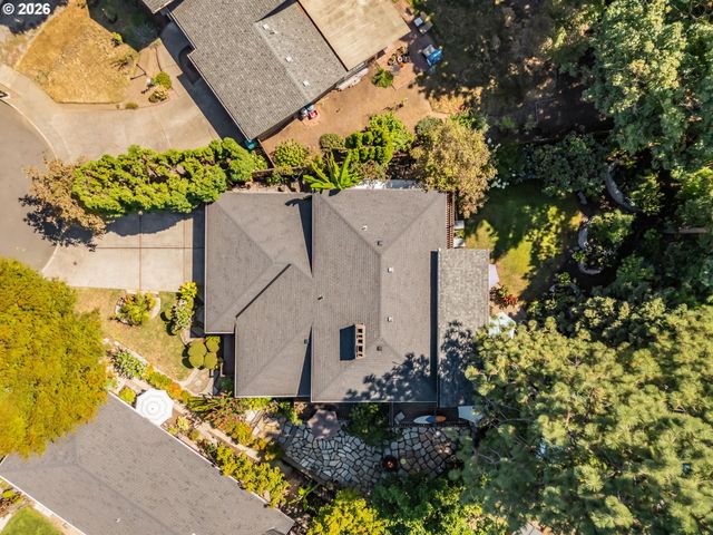 725 Nw MAWRCREST Dr, Gresham, OR 97030