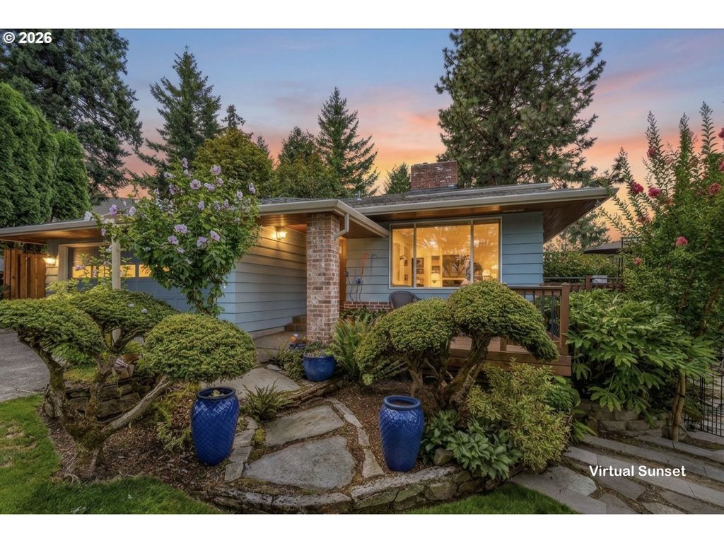 725 Nw MAWRCREST Dr, Gresham, OR 97030