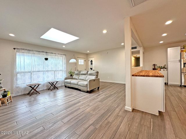 249 S Tucson Boulevard, Tucson, AZ 85716