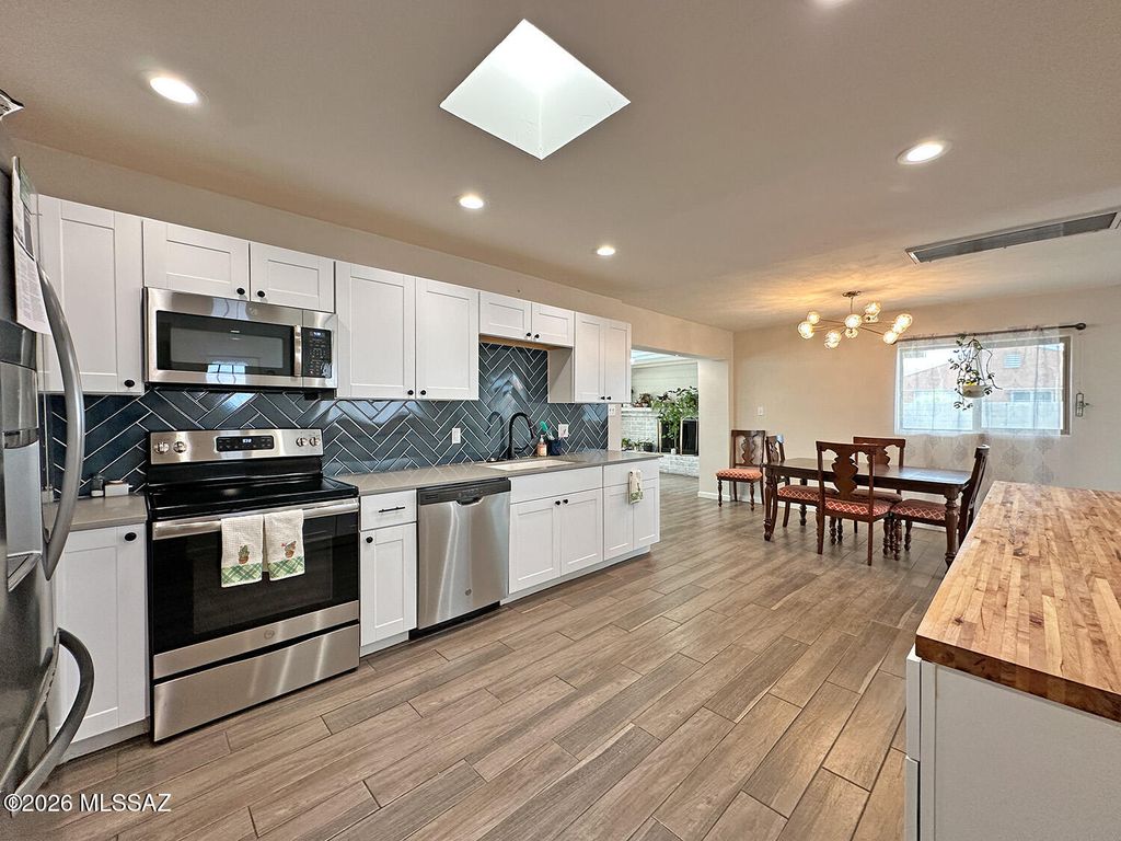 249 S Tucson Boulevard, Tucson, AZ 85716