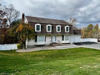 45 Leslie Dr, West Milford Twp., NJ 07480
