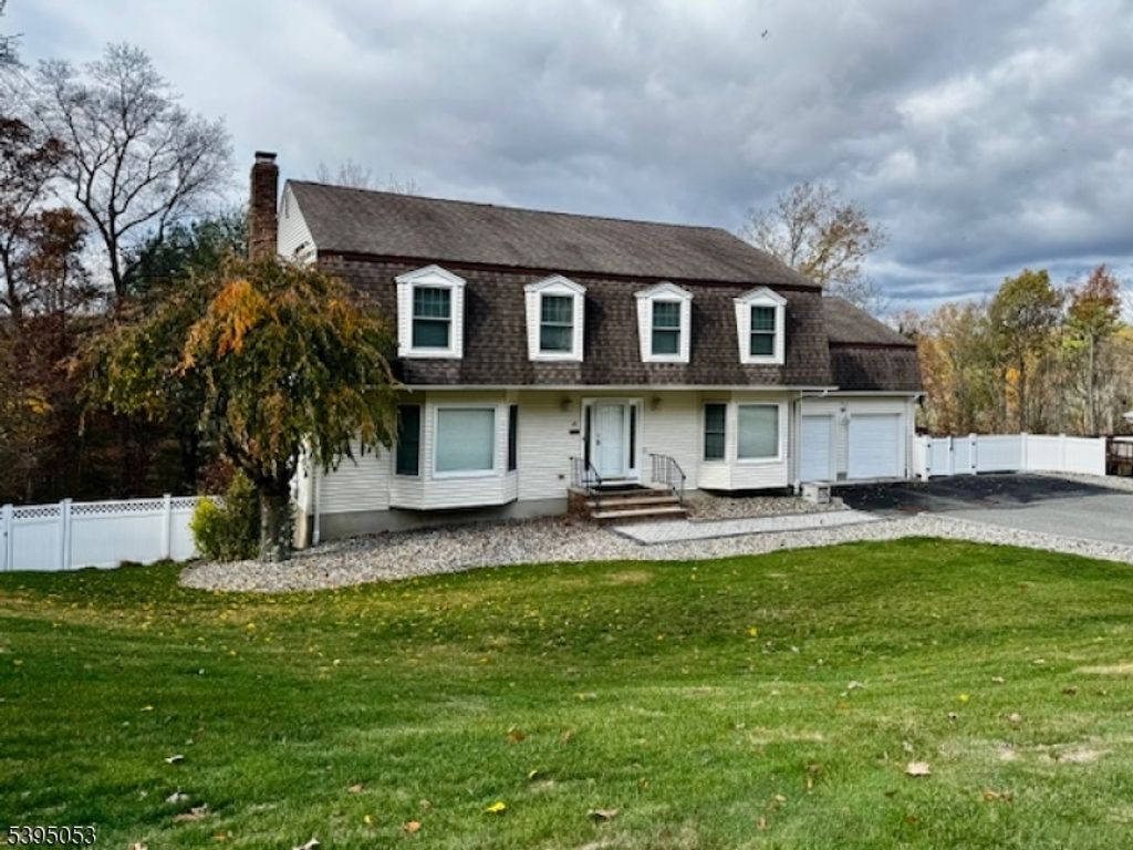 45 Leslie Dr, West Milford Twp., NJ 07480