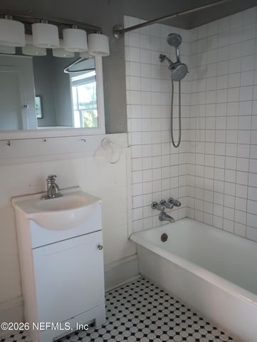 2566 HALDUMAR Terrace, Jacksonville, FL 32004