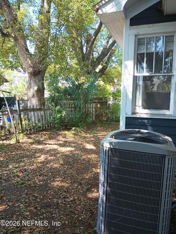 2566 HALDUMAR Terrace, Jacksonville, FL 32004