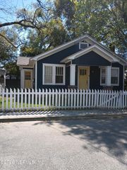 2566 HALDUMAR Terrace, Jacksonville, FL 32004