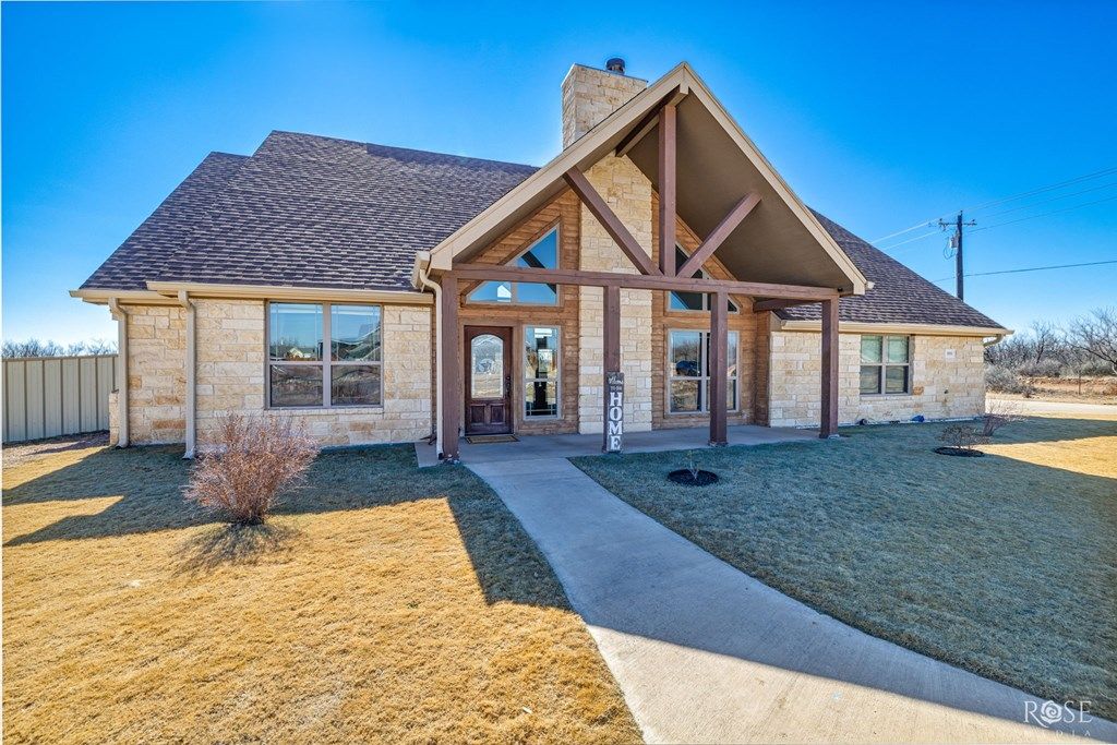 Image 6 of property listing at 3553 Buck Run, San Angelo, TX 76901