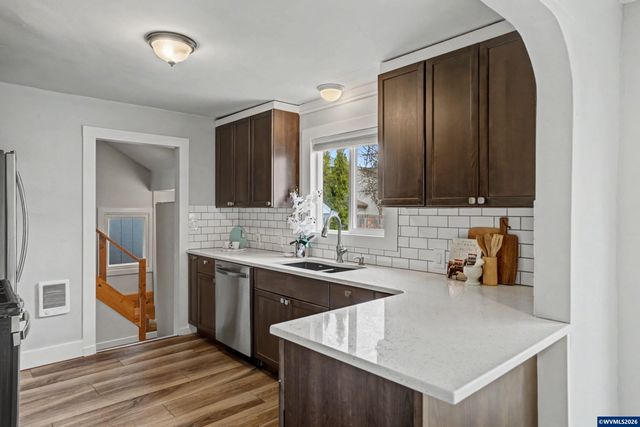 1745 SW 53rd St, Corvallis, OR 97333