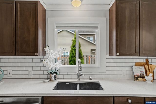 1745 SW 53rd St, Corvallis, OR 97333