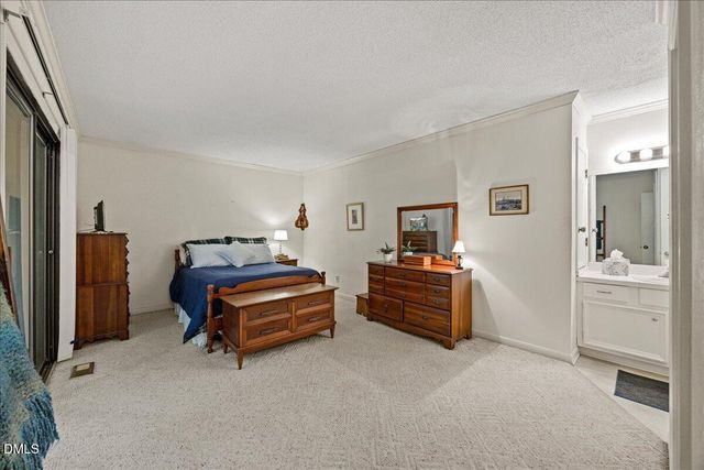 4100 Five Oaks Drive 27, Durham, NC 27707