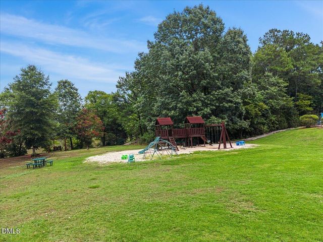 4100 Five Oaks Drive 27, Durham, NC 27707