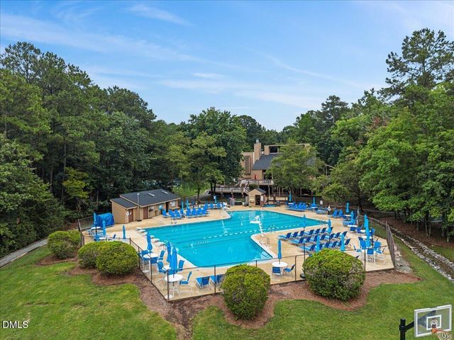 4100 Five Oaks Drive 27, Durham, NC 27707