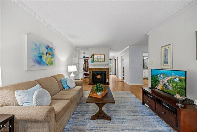 4100 Five Oaks Drive 27, Durham, NC 27707