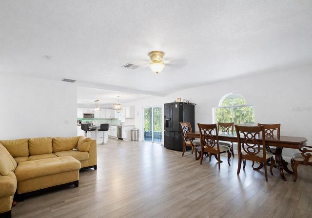 1033 TAWNY EAGLE DRIVE, Groveland, FL 34736