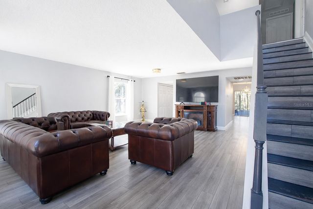 1033 TAWNY EAGLE DRIVE, Groveland, FL 34736