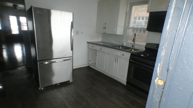 7618 S Carpenter Street, Chicago, IL 60620