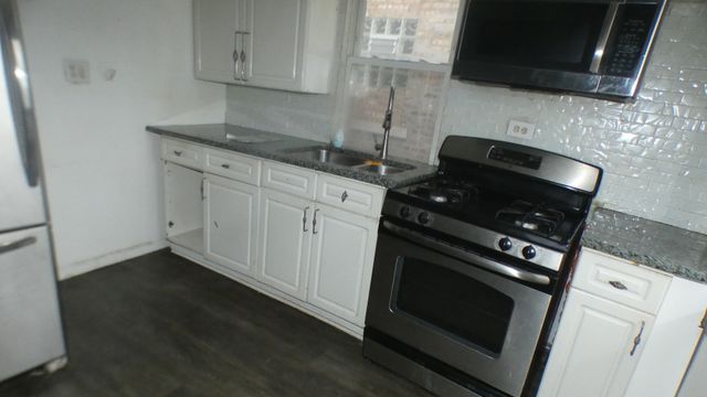 7618 S Carpenter Street, Chicago, IL 60620