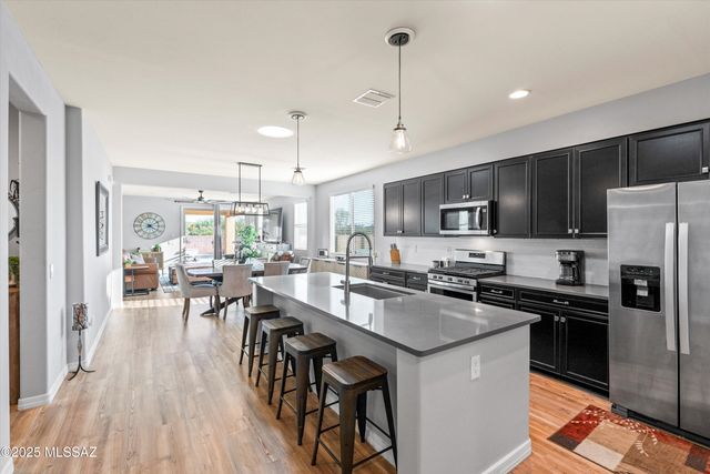 14282 E Hub Drive, Vail, AZ 85641