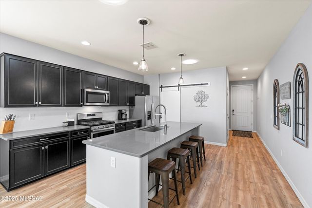 14282 E Hub Drive, Vail, AZ 85641