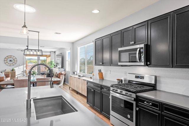 14282 E Hub Drive, Vail, AZ 85641