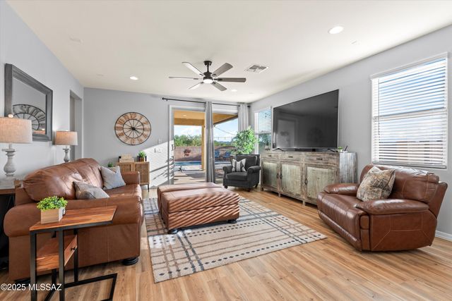 14282 E Hub Drive, Vail, AZ 85641