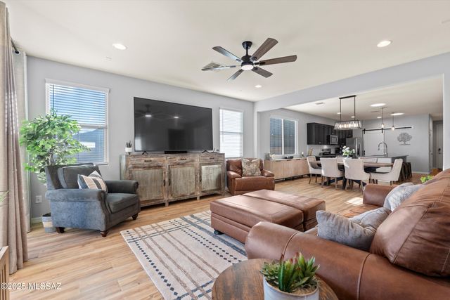 14282 E Hub Drive, Vail, AZ 85641