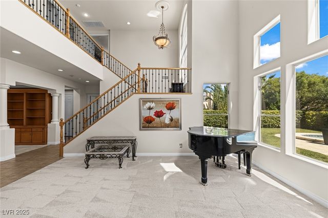 8095 Dark Hollow Place, Las Vegas, NV 89117