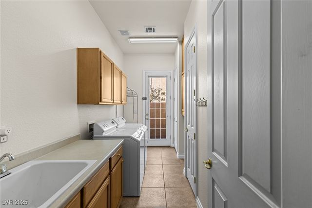 8095 Dark Hollow Place, Las Vegas, NV 89117