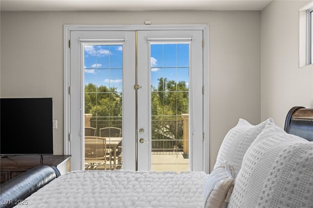 8095 Dark Hollow Place, Las Vegas, NV 89117