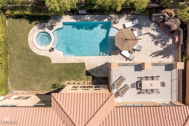 8095 Dark Hollow Place, Las Vegas, NV 89117