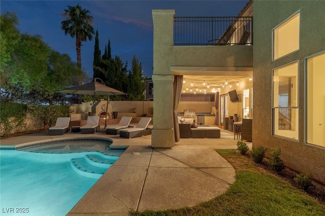 8095 Dark Hollow Place, Las Vegas, NV 89117