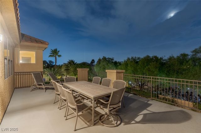 8095 Dark Hollow Place, Las Vegas, NV 89117