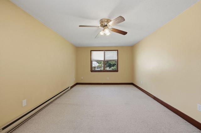 21 Janet Cir 2, Shrewsbury, MA 01545