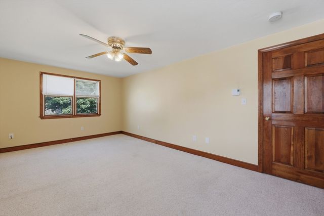 21 Janet Cir 2, Shrewsbury, MA 01545