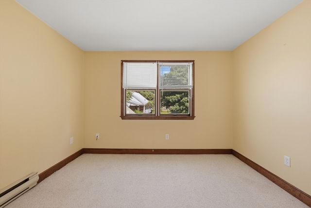 21 Janet Cir 2, Shrewsbury, MA 01545