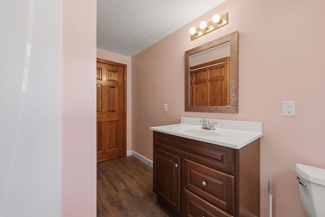 21 Janet Cir 2, Shrewsbury, MA 01545