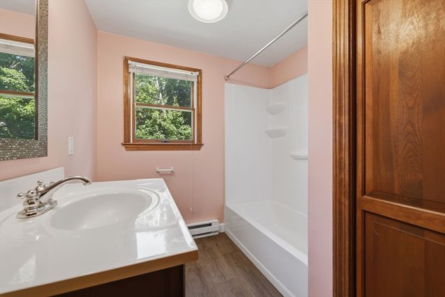 21 Janet Cir 2, Shrewsbury, MA 01545