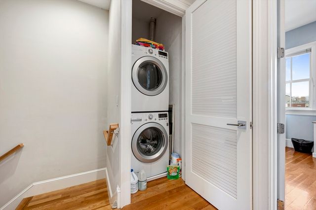 480-482 East 4th Street 4, Boston, MA 02127