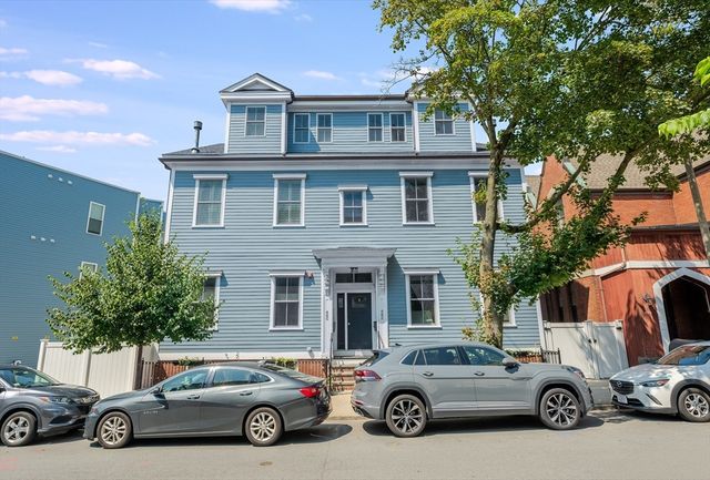 480-482 East 4th Street 4, Boston, MA 02127