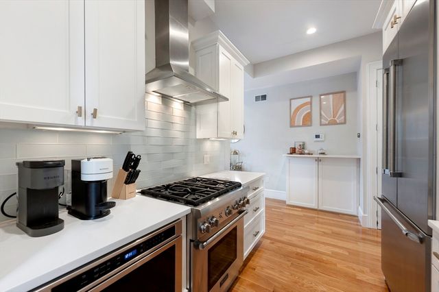 480-482 East 4th Street 4, Boston, MA 02127