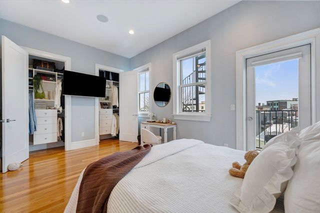 480-482 East 4th Street 4, Boston, MA 02127