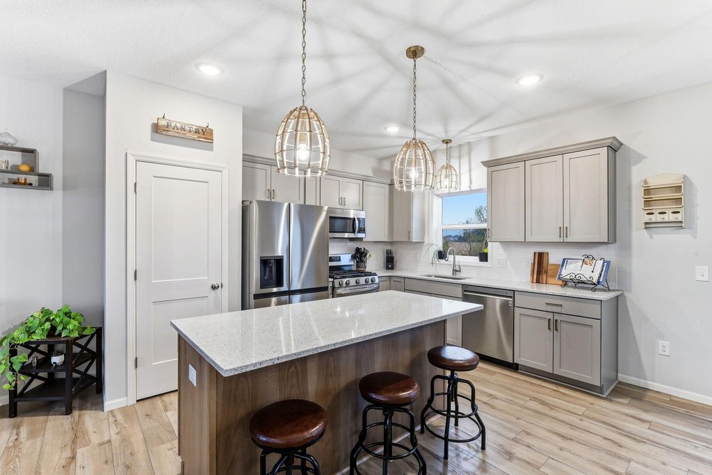 2857 213th Street W, Farmington, MN 55024