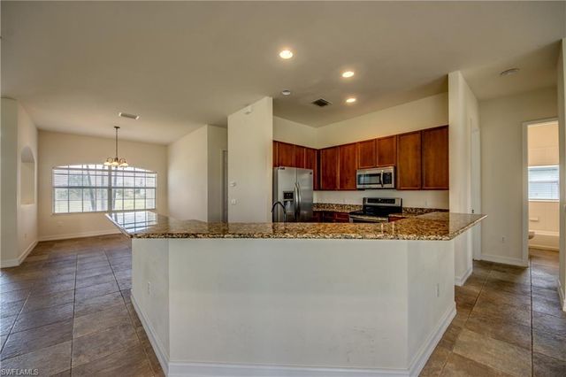 1810 NE 27th ST, Cape Coral, FL 33909