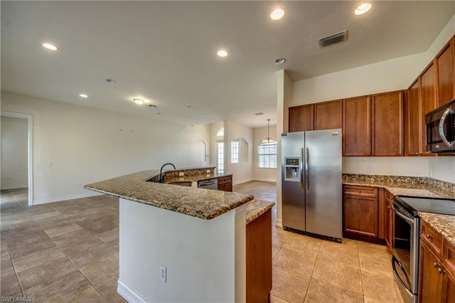 1810 NE 27th ST, Cape Coral, FL 33909