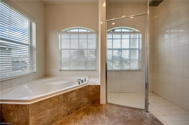1810 NE 27th ST, Cape Coral, FL 33909