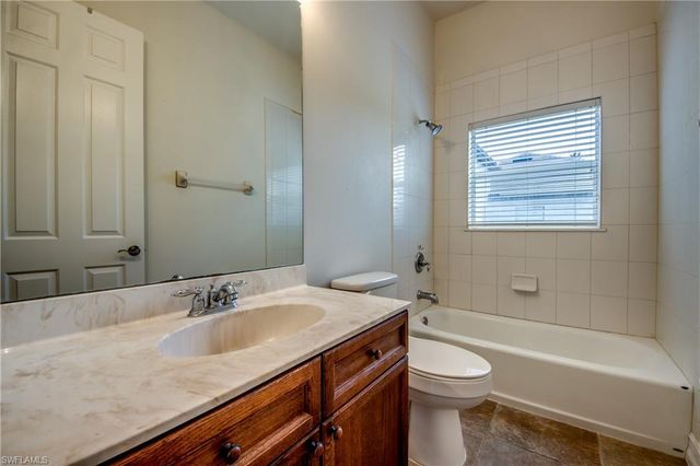 1810 NE 27th ST, Cape Coral, FL 33909