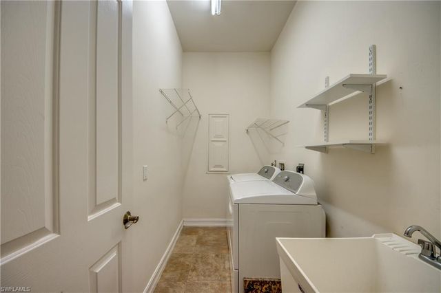 1810 NE 27th ST, Cape Coral, FL 33909