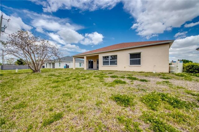 1810 NE 27th ST, Cape Coral, FL 33909