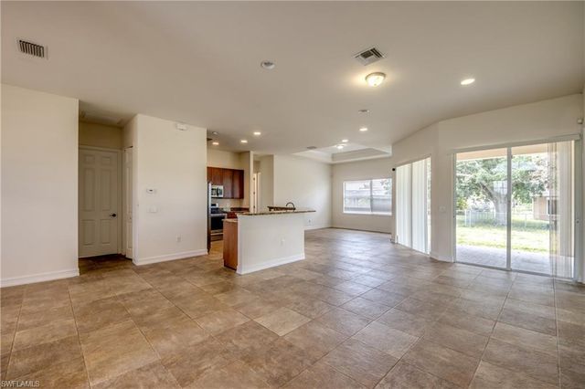1810 NE 27th ST, Cape Coral, FL 33909
